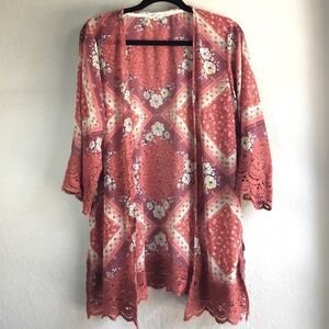 Red flowery geometric patchwork pattern open front duster embroidery size Medium